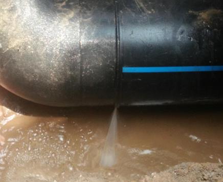 商都楼顶渗水维修公司为大家分享下商都卫生间漏水维修修补技术!